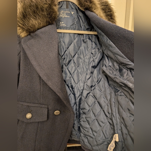 American Eagle super cute Faux Fur Coat Women's Size Small - Picture 4 of 7